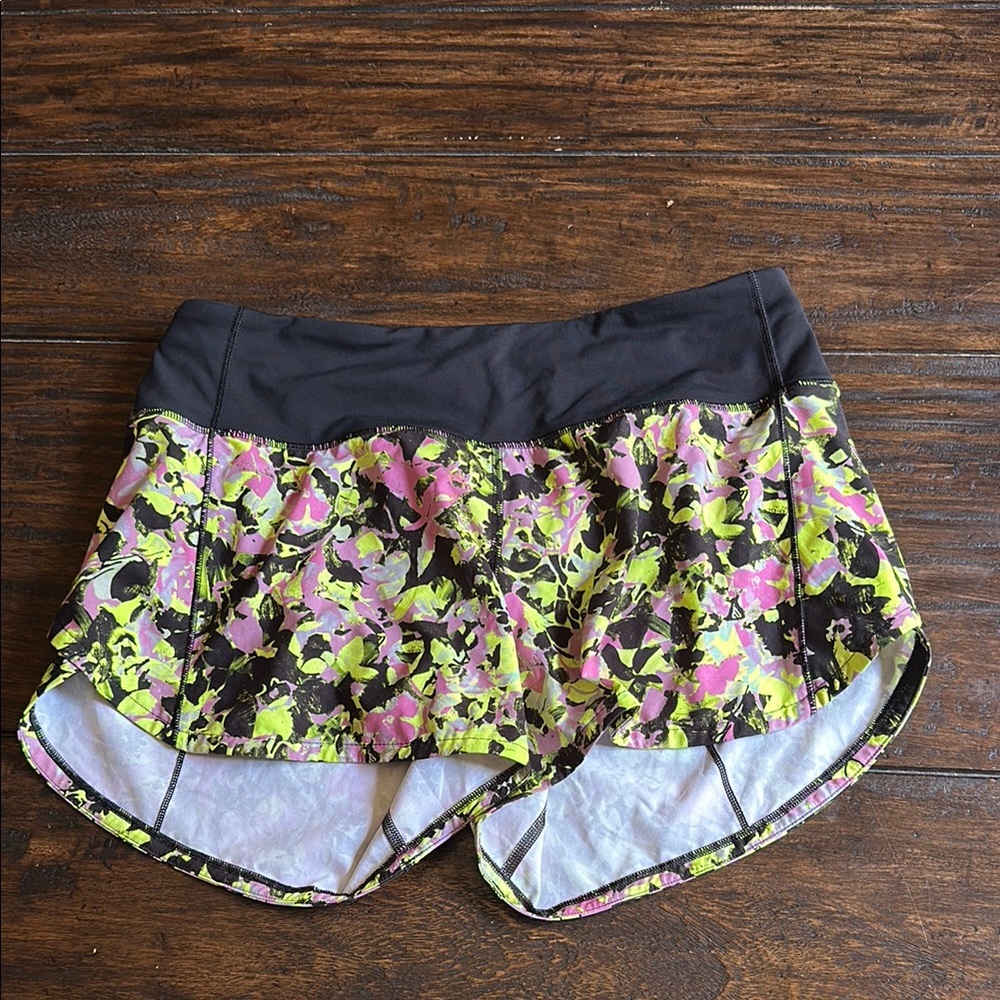 Lululemon Athletica Black and Pink Athletic Shorts 4 inch